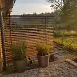 Theetuin Onder De Pannen Bed & Breakfast Lekkerkerk