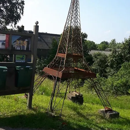 Theetuin Onder De Pannen *