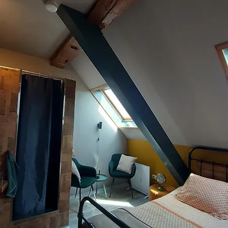 Theetuin Onder De Pannen לינה וארוחת בוקר