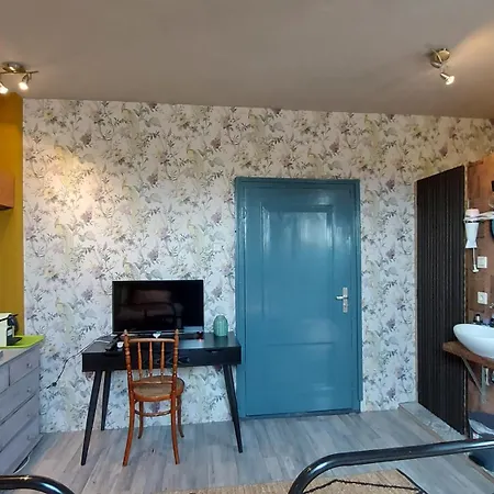 Theetuin Onder De Pannen לינה וארוחת בוקר Lekkerkerk