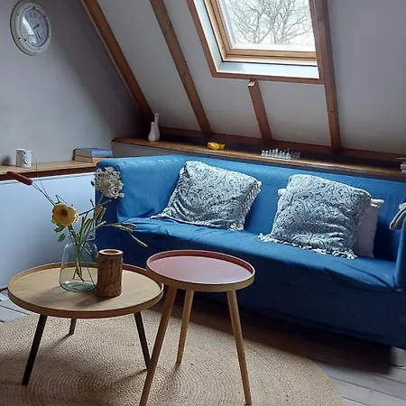 B&B Theetuin Onder De Pannen 레커커크