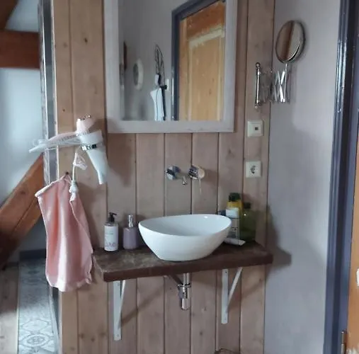 Theetuin Onder De Pannen Bed & Breakfast 4*