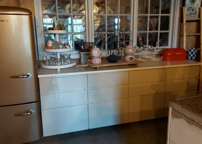 Theetuin Onder De Pannen Panzió 4*